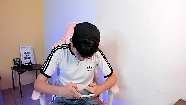 Brian-Ausslos online show from December 28, 2024, 2:43 am