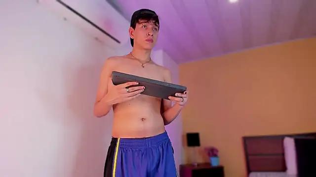 Brian-Ausslos online show from December 29, 2024, 7:39 am