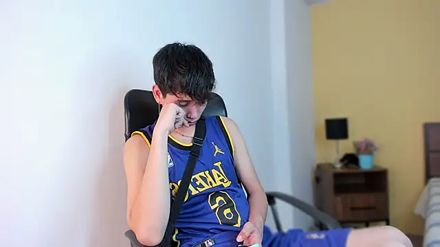 Brian-Ausslos online show from December 30, 2024, 4:42 am