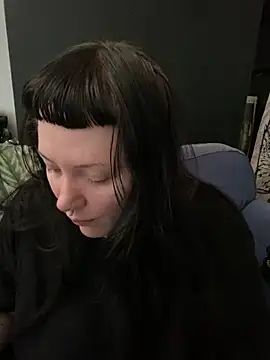 Gothicsiren online show from September 17, 2025, 1:46 pm