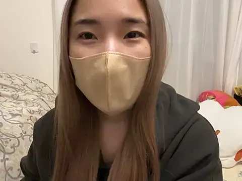 tamagochan8008 online show from January 15, 2025, 1:31 pm