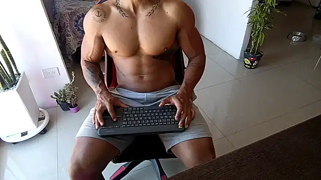 Adam Valenciia online show from December 15, 2025, 2:32 pm