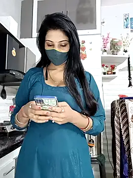 Best-Couple online show from November 18, 2025, 3:01 am