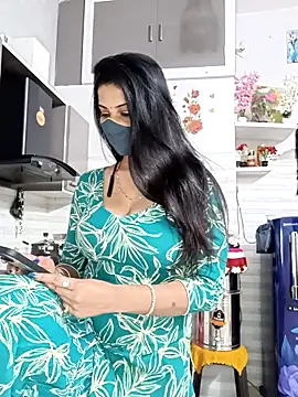 Best-Couple online show from February 13, 2026, 3:46 am