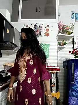 Best-Couple online show from March 13, 2026, 3:46 am