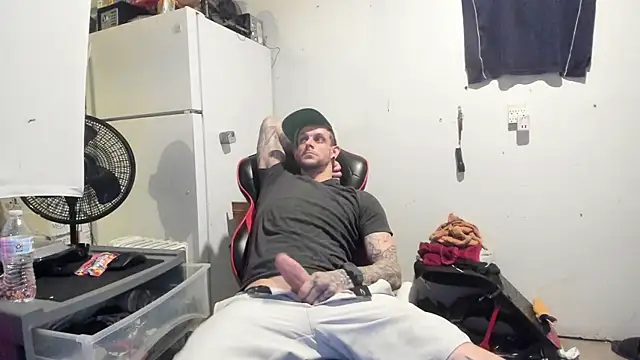 JamesMichael88 online show from March 15, 2025, 2:35 am