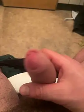 Snapshot of atoy3333 chatting on March 7, 2025, 11:18 am atoy3333 online show from March 7, 2025, 11:18 am