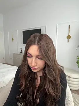 claraxjoyy online show from April 20, 2026, 5:32 am