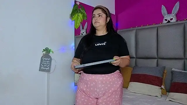 KRYSSTARITTER4 online show from January 10, 2026, 10:03 pm