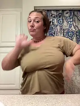 Snapshot of bjayburn chatting on January 14, 2025, 5:40 am bjayburn online show from January 14, 2025, 5:40 am