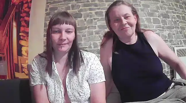 Sweet Phoenix online show from January 4, 2025, 4:32 pm