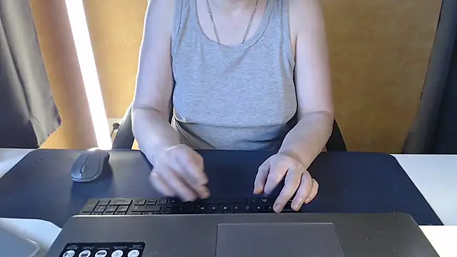 Sweet Phoenix online show from March 8, 2026, 7:45 am