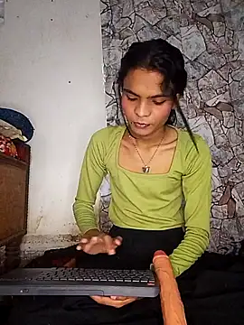 Enna Zarza  online show from October 27, 2025, 6:28 am