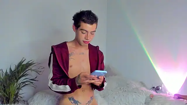 Henophiid online show from January 12, 2026, 4:29 am