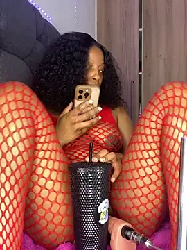 Snapshot of Thando04 chatting on October 6, 2025, 1:08 pm Thando04 online show from October 6, 2025, 1:08 pm