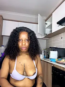 Snapshot of Thando04 chatting on October 21, 2025, 8:15 am Thando04 online show from October 21, 2025, 8:15 am