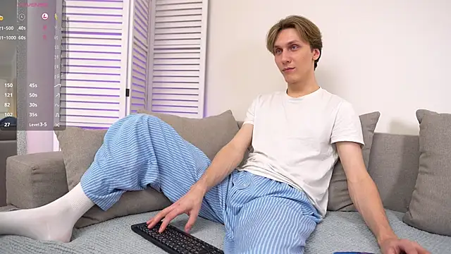 Adrian Di online show from March 12, 2025, 3:51 pm