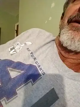 Snapshot of Cloudin_around chatting on March 2, 2025, 11:29 am Cloudin around online show from March 2, 2025, 11:29 am