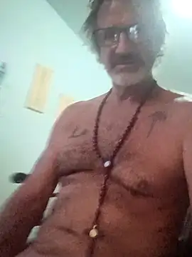 Snapshot of Cloudin_around chatting on October 11, 2025, 7:34 pm Cloudin around online show from October 11, 2025, 7:34 pm