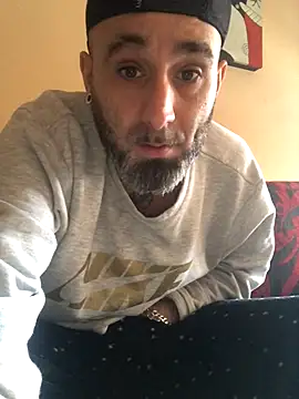 Snapshot of josueswvillaA1 chatting on November 14, 2025, 8:57 am josueswvillaA1 online show from November 14, 2025, 8:57 am