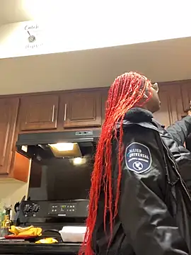 DamnBubbles online show from February 9, 2025, 8:22 am