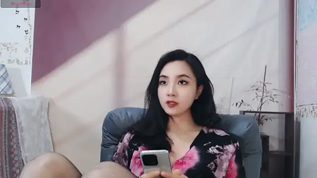 xiaotiantian-76 online show from January 12, 2025, 12:01 pm