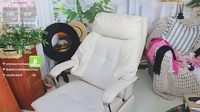 xiaotiantian-76 online show from April 22, 2026, 2:58 am