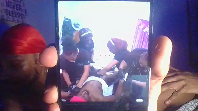 Snapshot of PlayboySavageX chatting on February 18, 2025, 12:37 am PlayboySavageX online show from February 18, 2025, 12:37 am