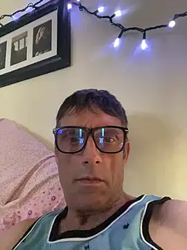 jerjenn online show from June 25, 2026, 9:19 pm