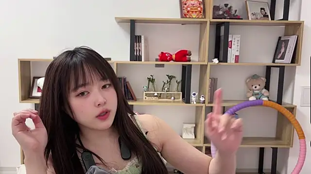 Chenjing0 online show from March 17, 2026, 1:36 pm