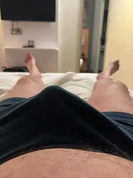 calypsohot online show from May 19, 2026, 11:55 pm