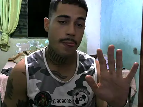 Snapshot of TiagopirocudoMG chatting on April 16, 2026, 12:22 am TiagopirocudoMG online show from April 16, 2026, 12:22 am