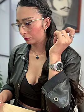 BELLA--26 online show from January 13, 2026, 2:33 pm