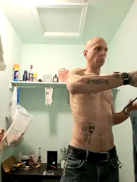 Snapshot of SoooV3ryKinky chatting on January 2, 2025, 11:06 pm SoooV3ryKinky online show from January 2, 2025, 11:06 pm