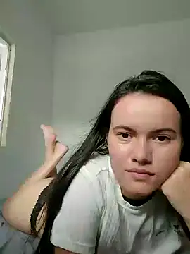 Snapshot of camillebr chatting on January 3, 2025, 3:55 pm camillebr online show from January 3, 2025, 3:55 pm