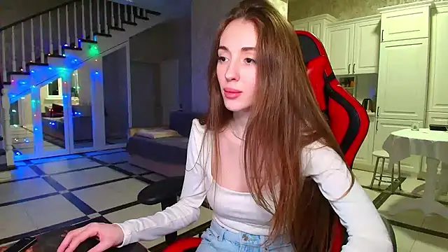 Evelyn Mooree online show from January 12, 2025, 3:17 am