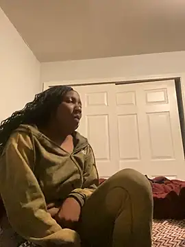 Snapshot of Yoshibaby2670 chatting on February 18, 2025, 10:49 am Yoshibaby2670 online show from February 18, 2025, 10:49 am