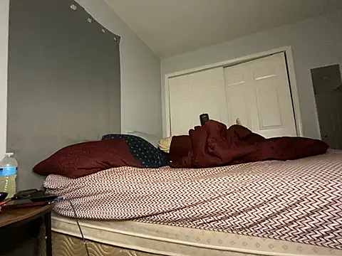 Snapshot of Yoshibaby2670 chatting on March 12, 2025, 11:53 am Yoshibaby2670 online show from March 12, 2025, 11:53 am