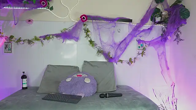 bri cullen online show from October 24, 2025, 2:41 am