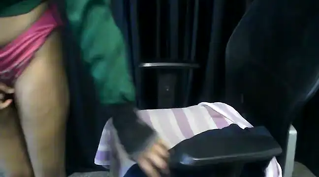 Snapshot of hot-niti chatting on March 9, 2025, 10:52 am hot-niti online show from March 9, 2025, 10:52 am