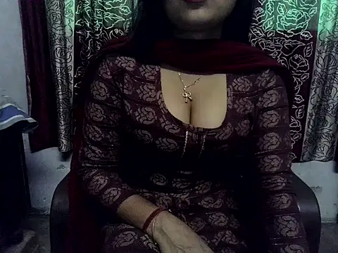 SIYA MAVI online show from March 3, 2026, 3:56 am