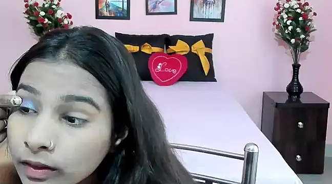 Snapshot of Melis_Sandra chatting on February 14, 2025, 3:43 am Melis Sandra online show from February 14, 2025, 3:43 am