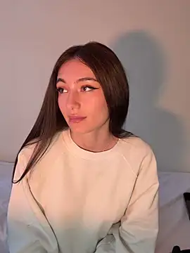 Snapshot of Maddy_Jones chatting on March 5, 2025, 3:29 pm Maddy Jones online show from March 5, 2025, 3:29 pm