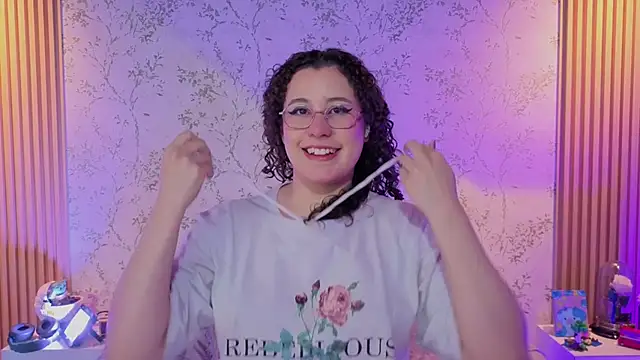 Charlotte  Miller online show from April 13, 2026, 11:37 am