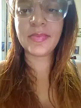 AliceRuivinha2 online show from January 16, 2025, 4:39 pm