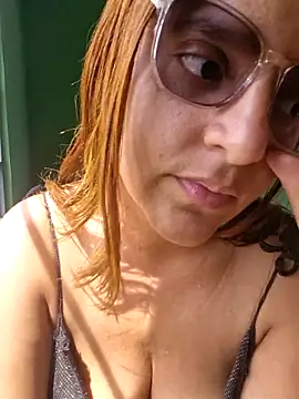 Snapshot of AliceRuivinha2 chatting on November 26, 2025, 4:30 pm AliceRuivinha2 online show from November 26, 2025, 4:30 pm