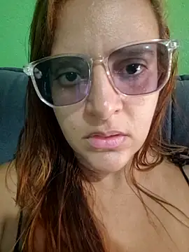 Snapshot of AliceRuivinha2 chatting on November 27, 2025, 12:07 pm AliceRuivinha2 online show from November 27, 2025, 12:07 pm