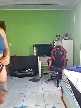 Snapshot of AliceRuivinha2 chatting on November 29, 2025, 11:57 am AliceRuivinha2 online show from November 29, 2025, 11:57 am