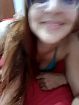 AliceRuivinha2 online show from April 4, 2026, 12:42 am