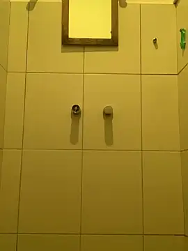 Snapshot of GoloZeusMax chatting on January 21, 2025, 2:43 am GoloZeusMax online show from January 21, 2025, 2:43 am